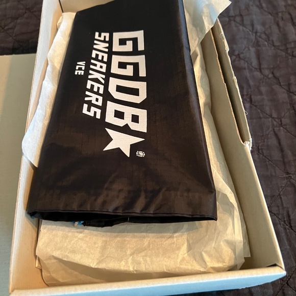 Golden Goose Sneakers - Picture 5 of 6